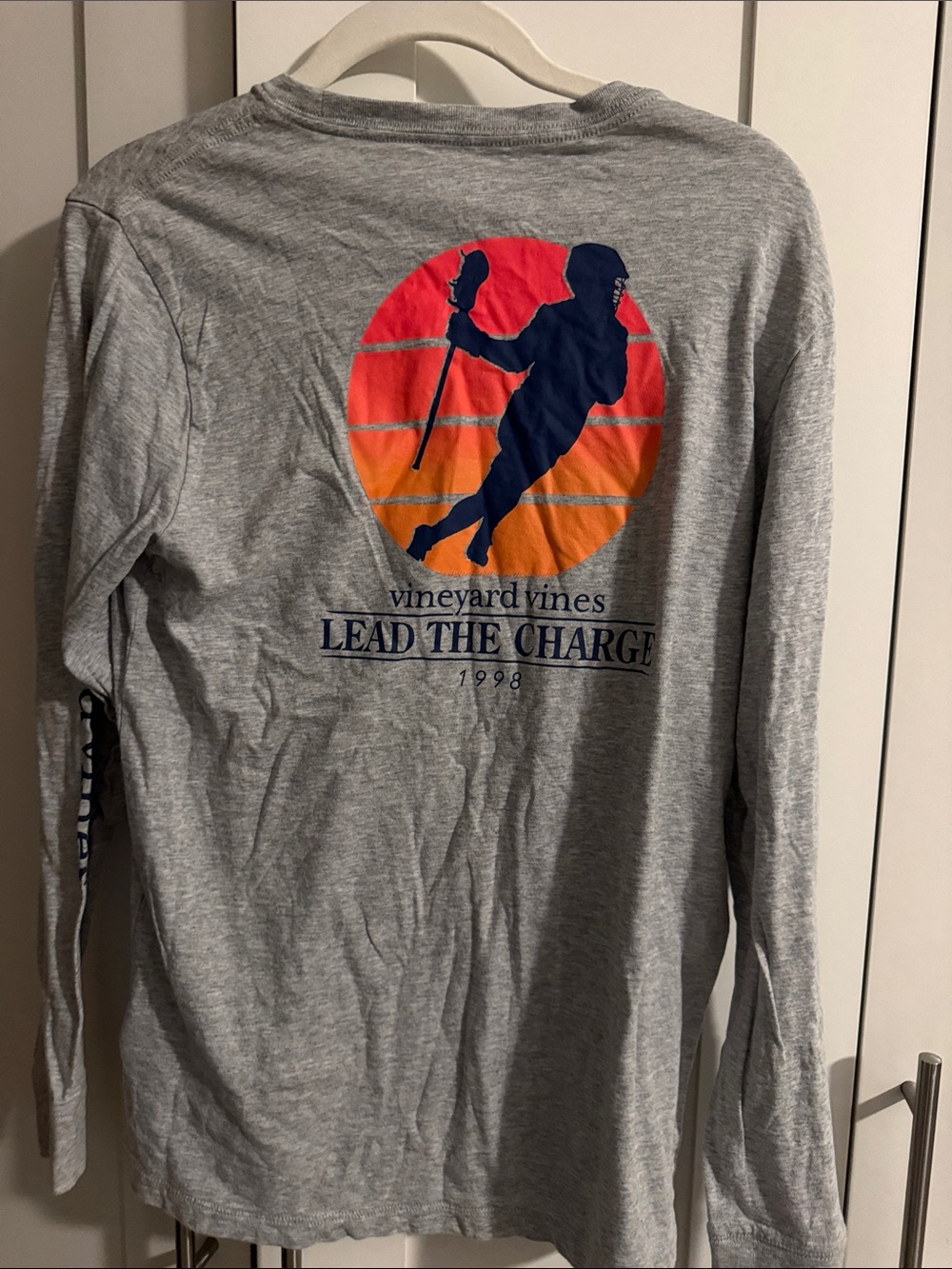 Vineyard Vines Gray Long-Sleeve 'Lead The Charge' Lacrosse Graphic Tee